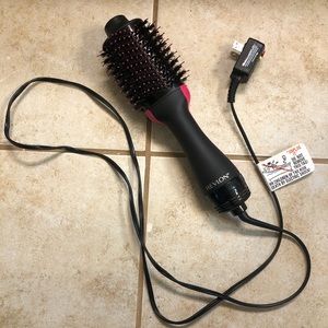 Revlon One Step Volumizer Hair Dryer